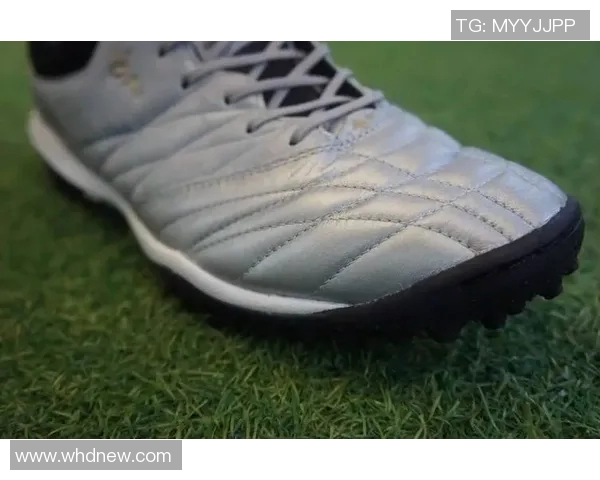 T足球服的时尚潮流与运动性能完美结合引领新一季球场风尚