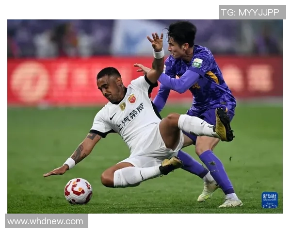 上海足球队荣登全国足球团队协作排行榜第九名展现强大团队精神与实力