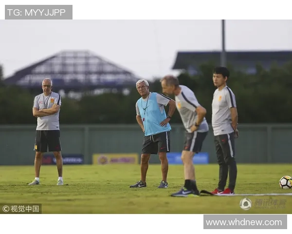 中国足球最新动态分析国足备战情况与联赛发展趋势